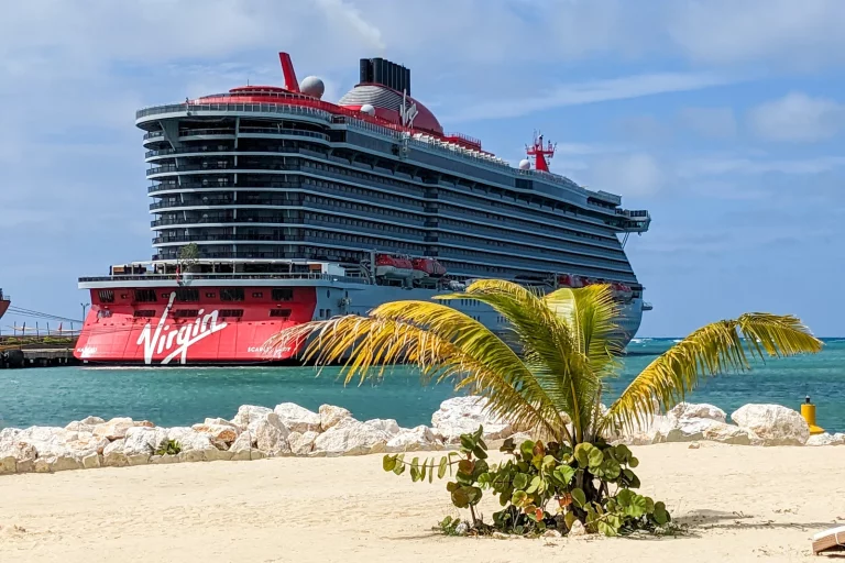 SEAS THE VIEWS WITH SAVINGS